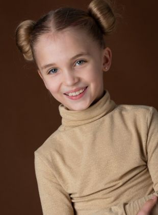 Lieva R