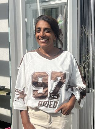 Aparna  H