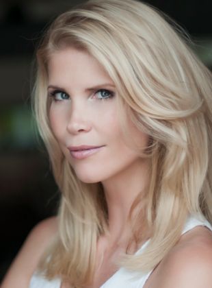 Anouska W